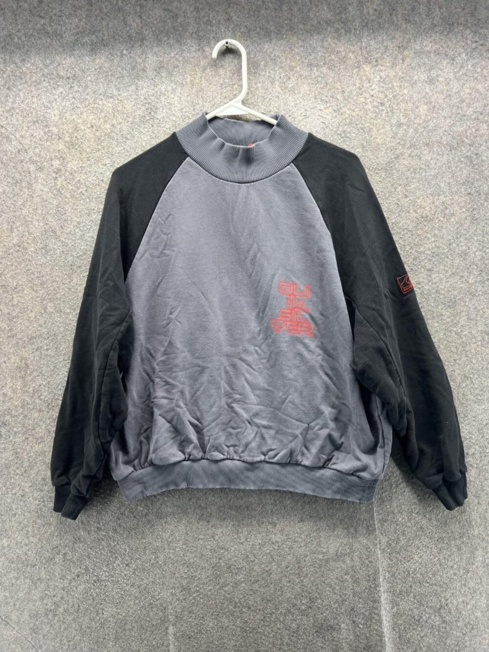 Quiksilver Stranger Things Sweatshirt Women Medium Gray Black Pullover Mock Neck
